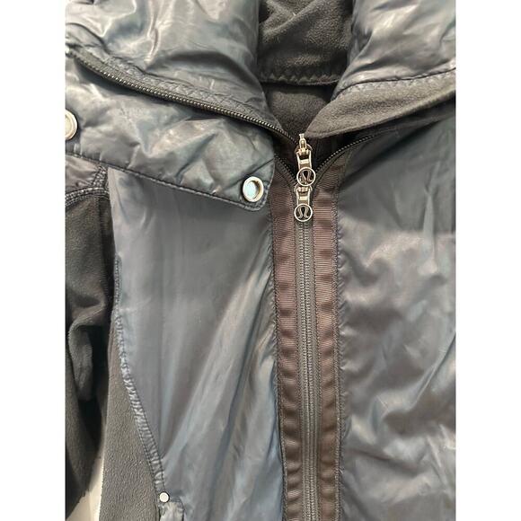 Lululemon Full Zip Hooded Jacket - Picture 11 of 14